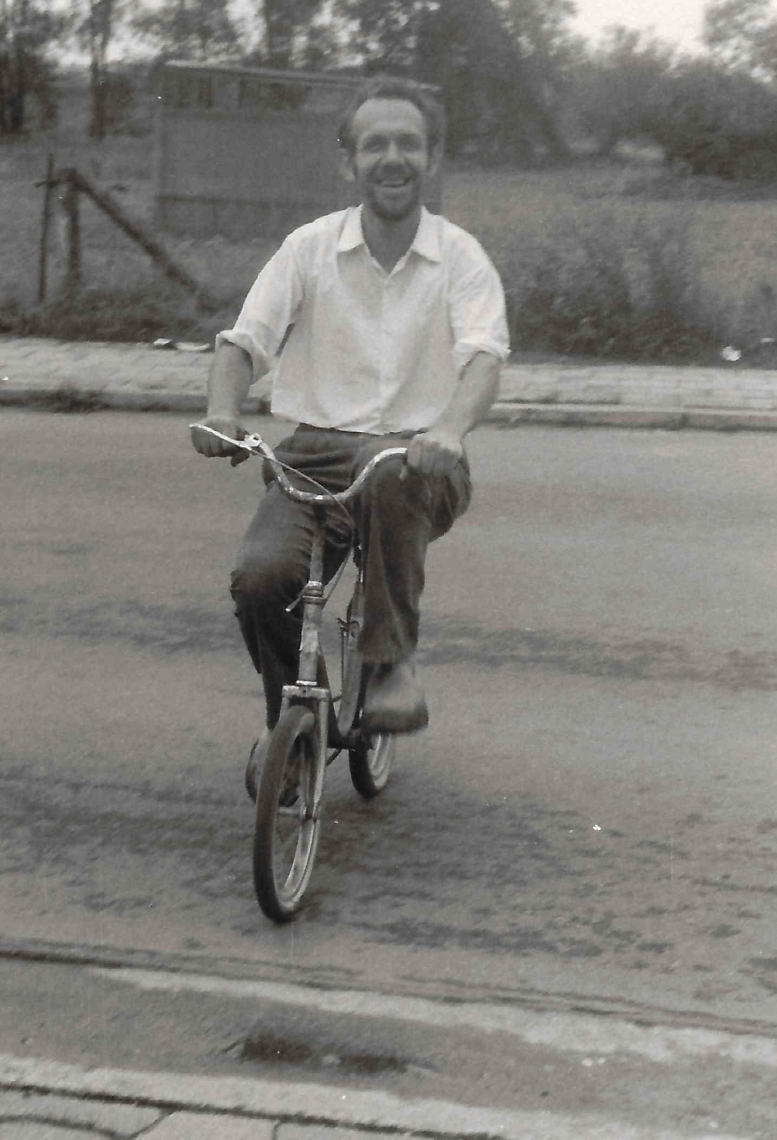 1242-1613068897-BLOG+-+Luc+Versteylen+alleen+met+de+fiets+