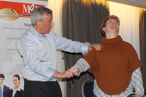 3503-1525972476-Man+Vrouw+-+Arm+Carine