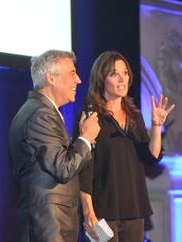 3516-1533548867-Present+-+Pascale+Naessens