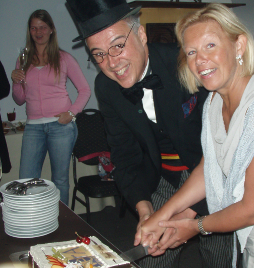 3516-1567774476-Animatie+-+Burgemeester+Interim+Diest+Met+baas+taart+aansnijden