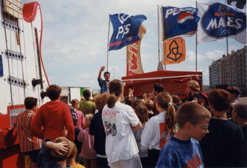 3517-1512319647-Animatie+-+Kust+Op+podium