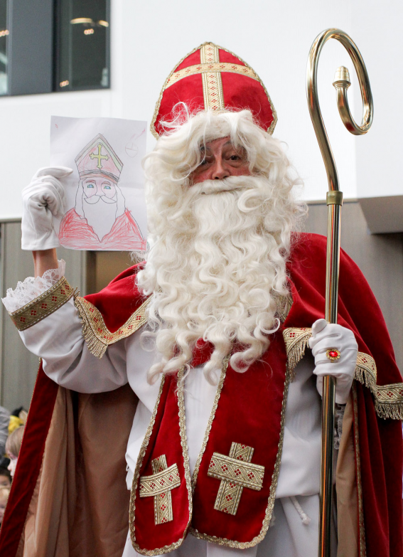 3517-1516475053-Animatie+-+Sinterklaas+Mercedes+Met+tekening