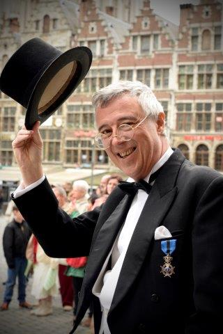 3517-1614624696-Website+Cubro+-+Semini+Harry+burgemeester+Hoed+groet+