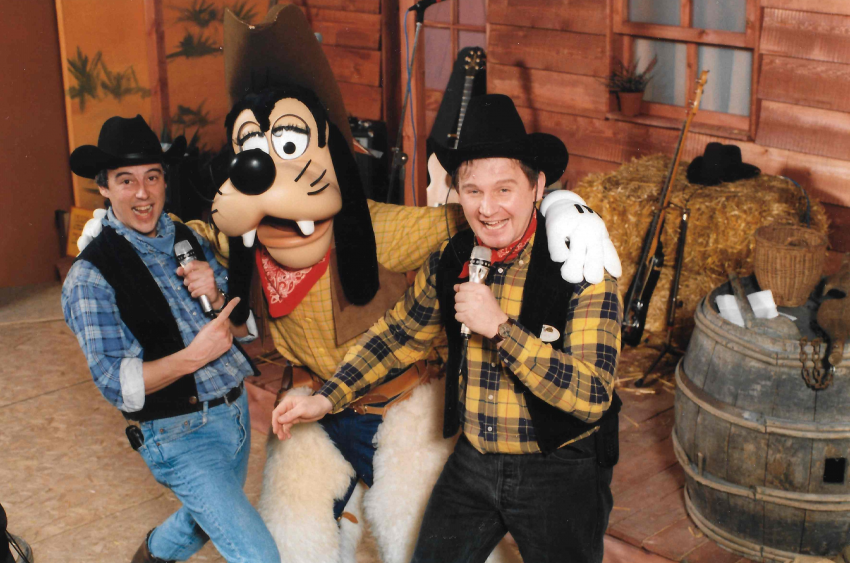 3517-1626024599-Website+Cubro+-+Animatie+Disneyworld+Goofey+