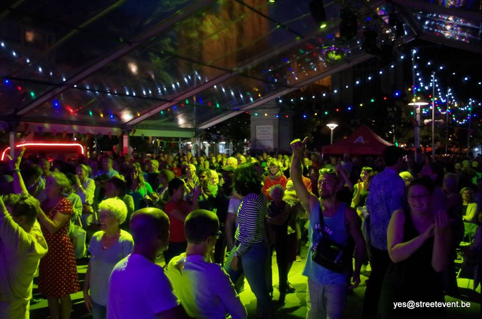 681-1535021204-BLOG+-+Bal+Bevrijding+2017+-+Enthousiast+publiek