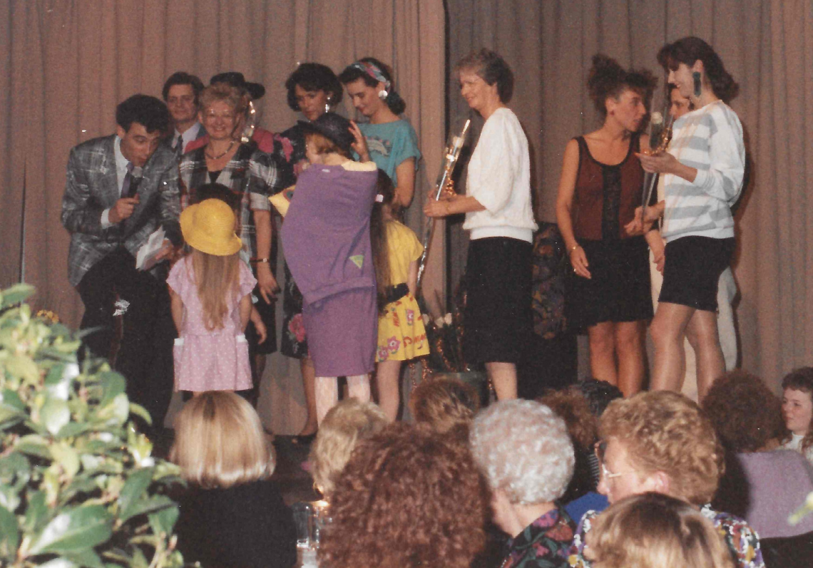716-1596635255-BLOG+-+Modeshow+Kinderen+&+volw+groetend+