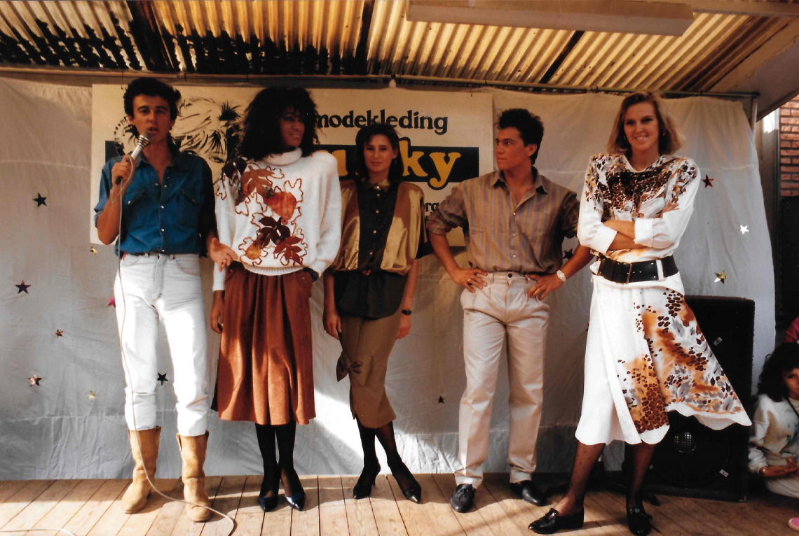716-1611256465-BLOG+-+Modeshow+Funky+86+HvH+in+groepsfoto+